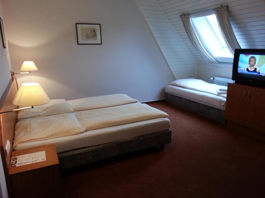 Hotel Restaurant Klostermuehle Reutlingen Szoba fotó